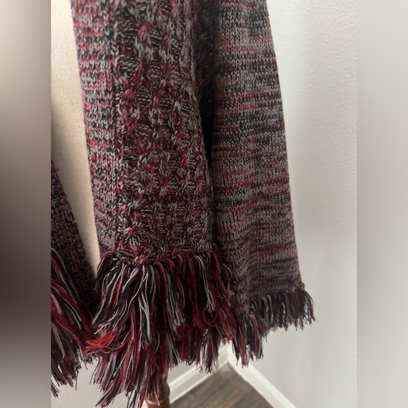 Y2K Cape Knit Sweater - Picture 4 of 6